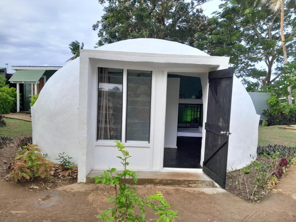 Camp Taveuni Hostel มาเตย์ ภายนอก รูปภาพ