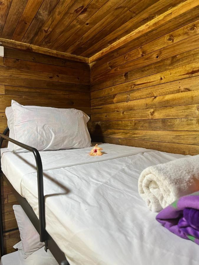 Camp Taveuni Hostel มาเตย์ ภายนอก รูปภาพ